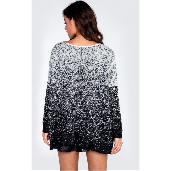 ✔️sold✔️WILDFOX Pixel Party Tunic Sweater NWT - Picture 4 of 4